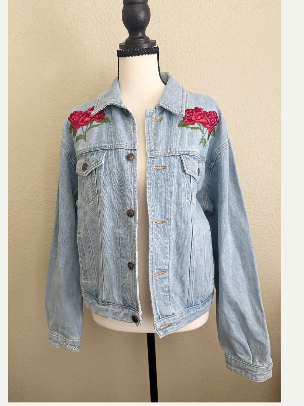 TNA Light Wash Denim Jacket with Red Rose Embroidery Small